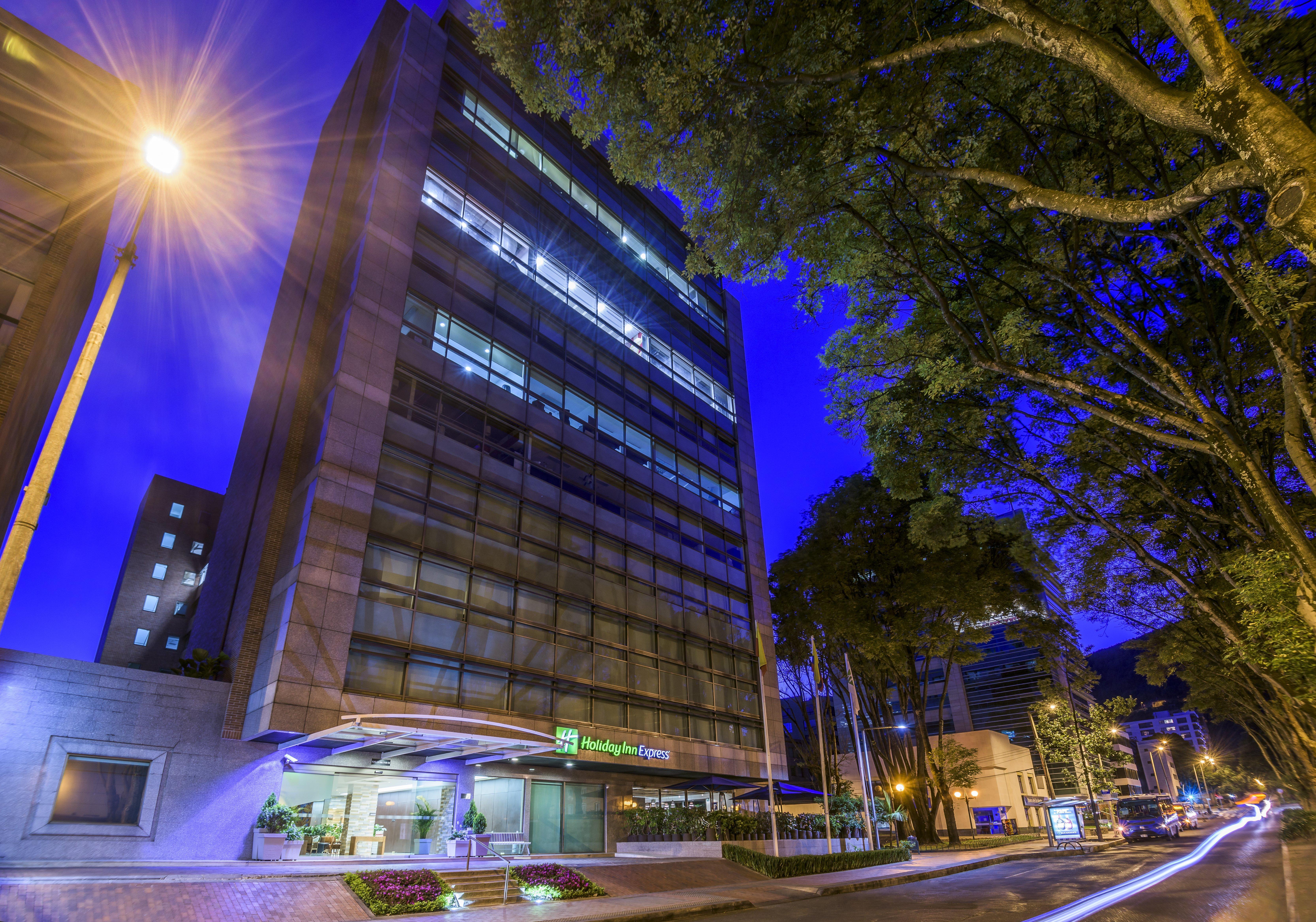Holiday Inn Express Bogota - Parque La 93 By Ihg Exterior foto