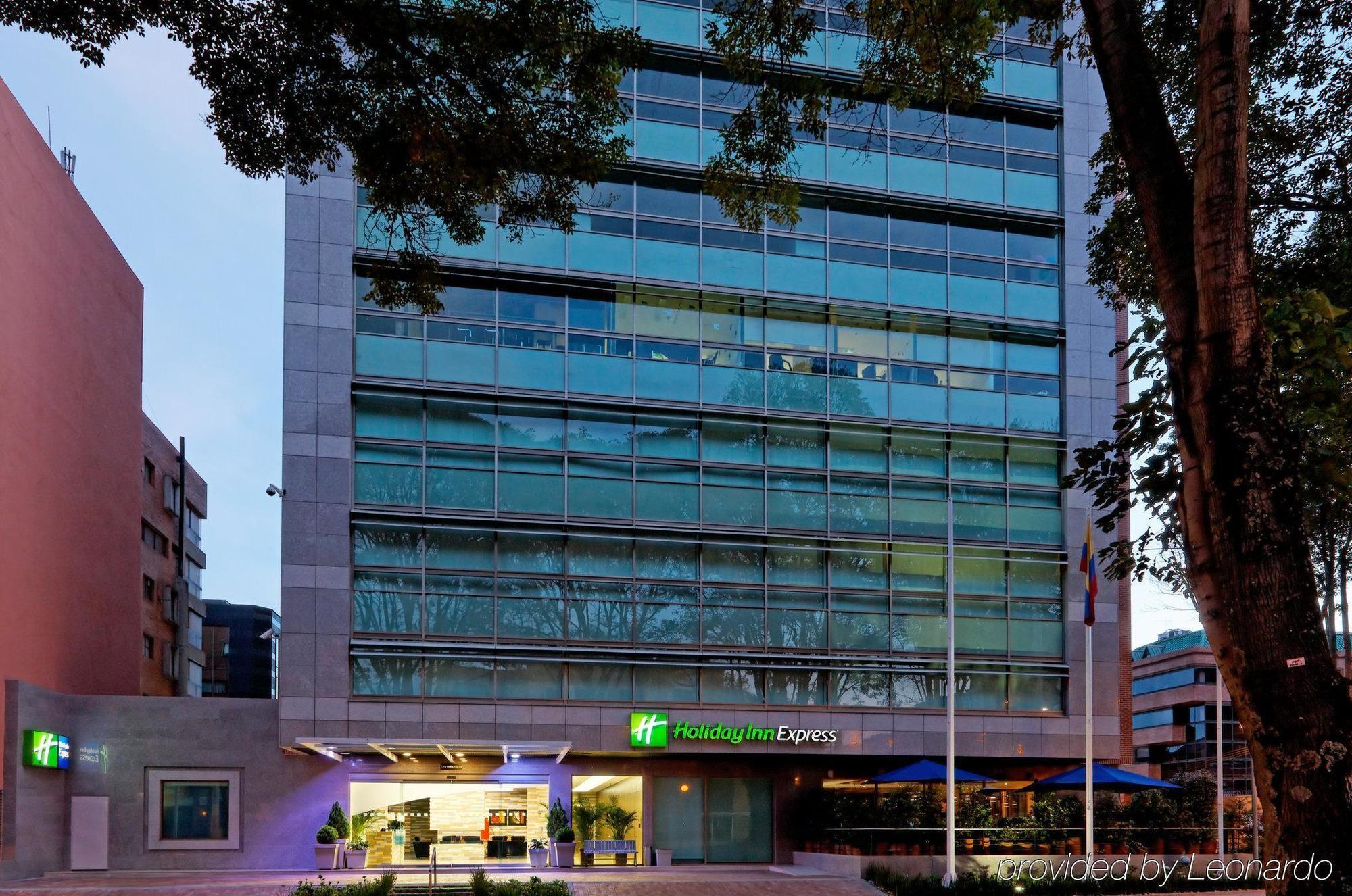 Holiday Inn Express Bogota - Parque La 93 By Ihg Exterior foto