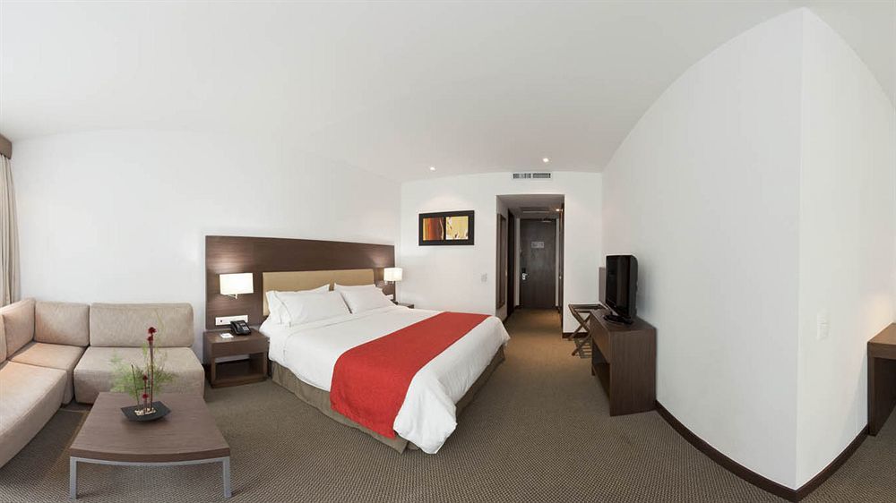 Holiday Inn Express Bogota - Parque La 93 By Ihg Exterior foto