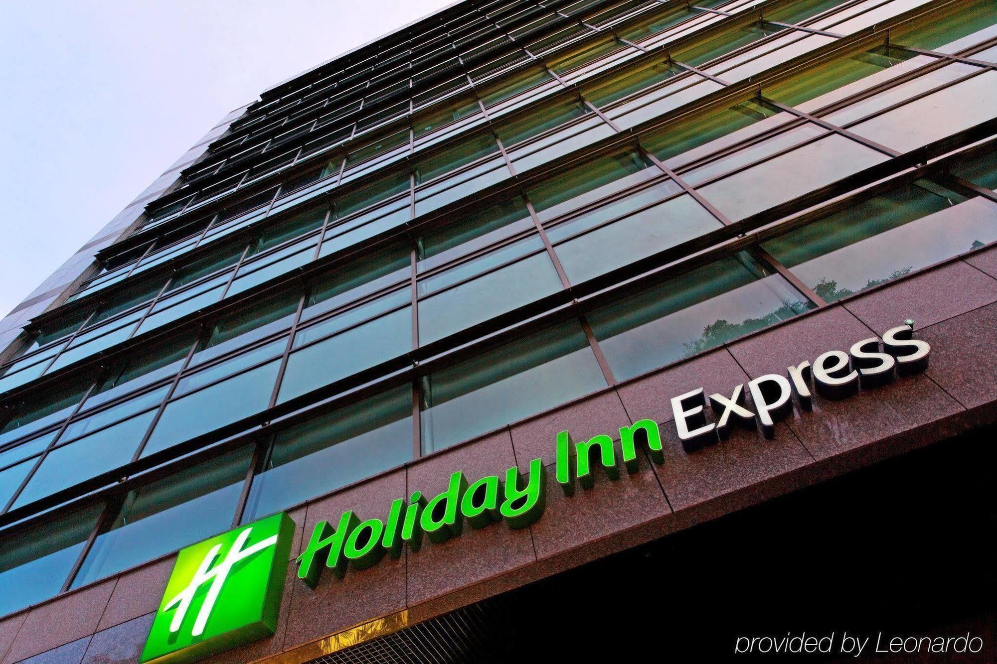 Holiday Inn Express Bogota - Parque La 93 By Ihg Exterior foto
